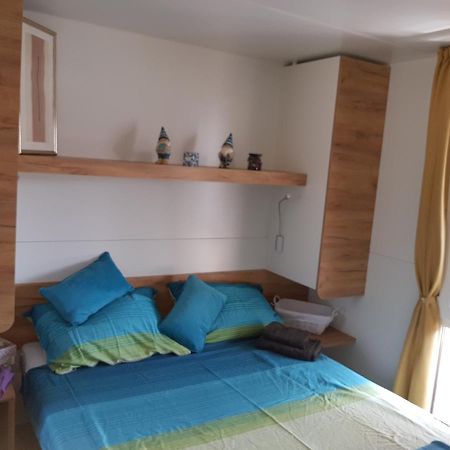 Mobile Home Pearl Of Murter Jezera Esterno foto