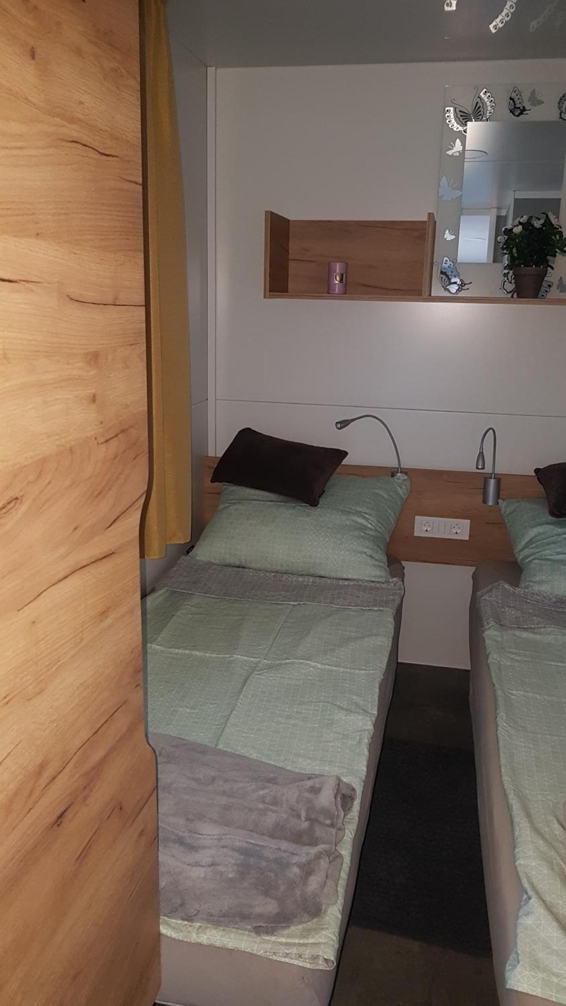 Mobile Home Pearl Of Murter Jezera Esterno foto