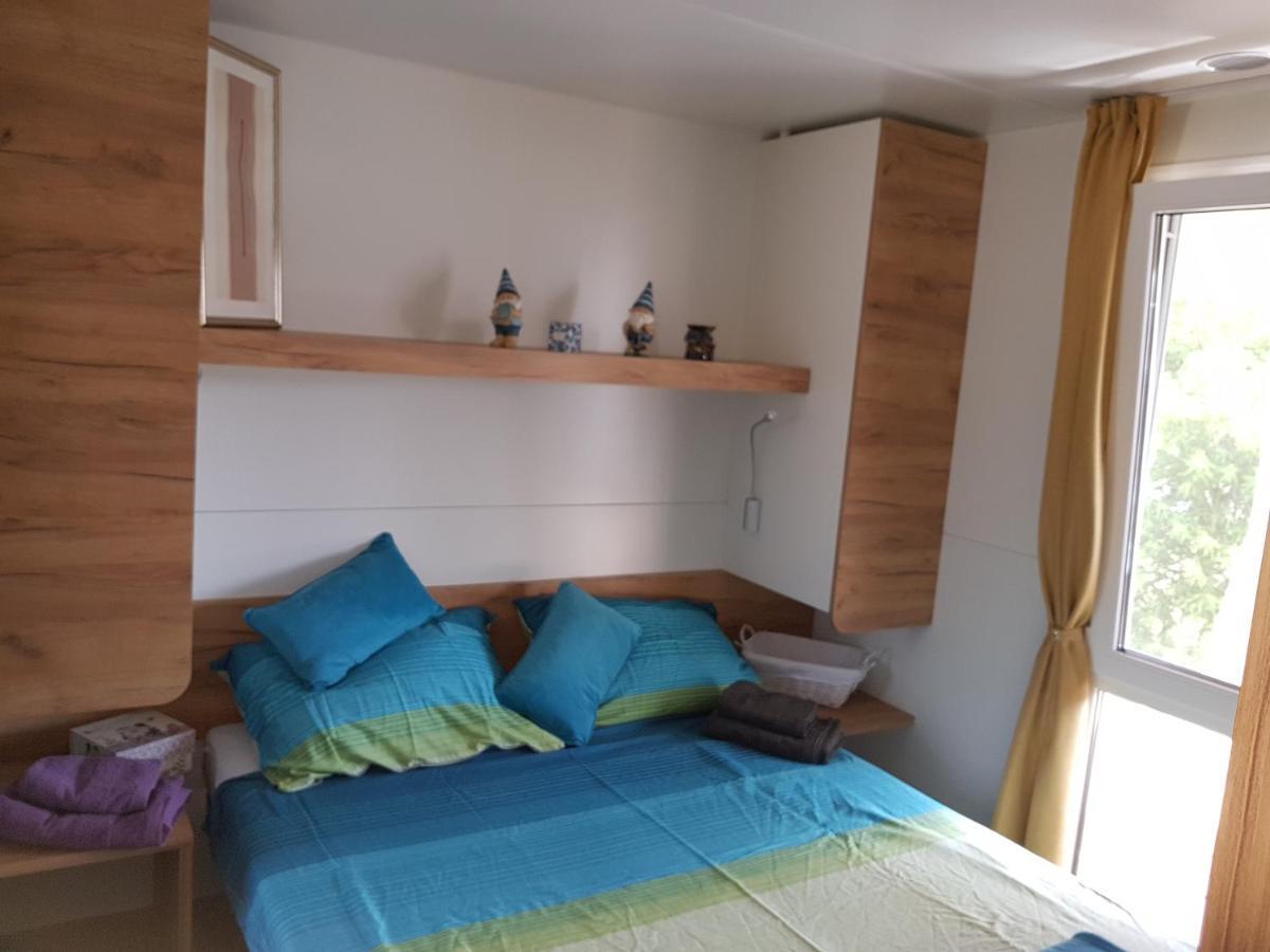Mobile Home Pearl Of Murter Jezera Esterno foto